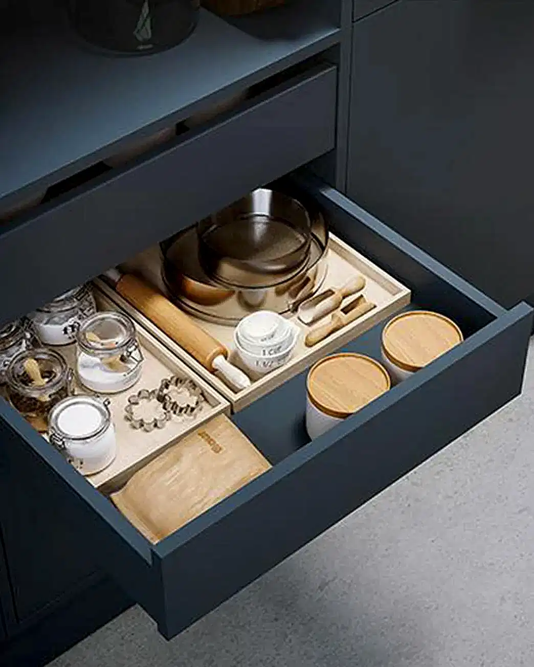 Ahşap Çekmeceli Alt Dolap