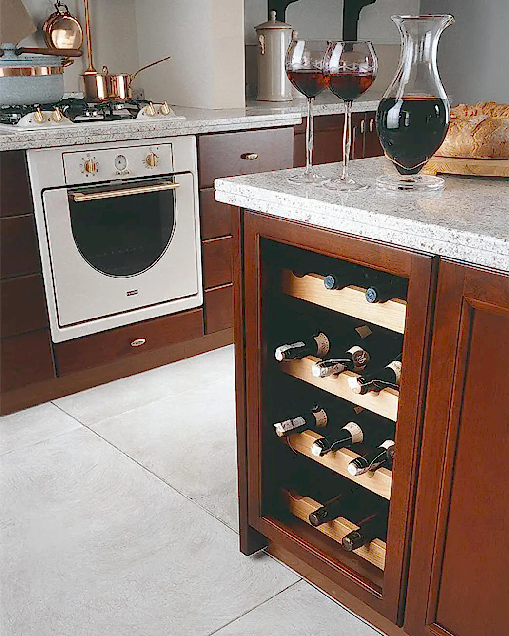 Şaraplık Alt Dolap