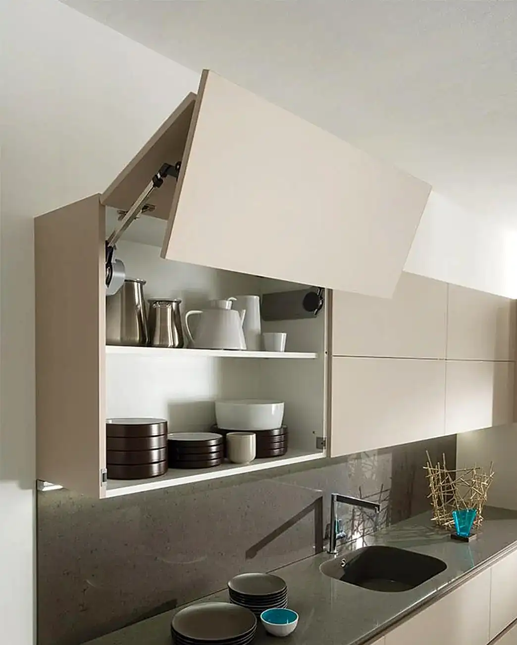 Otomatik Açılımlı Üst Dolap