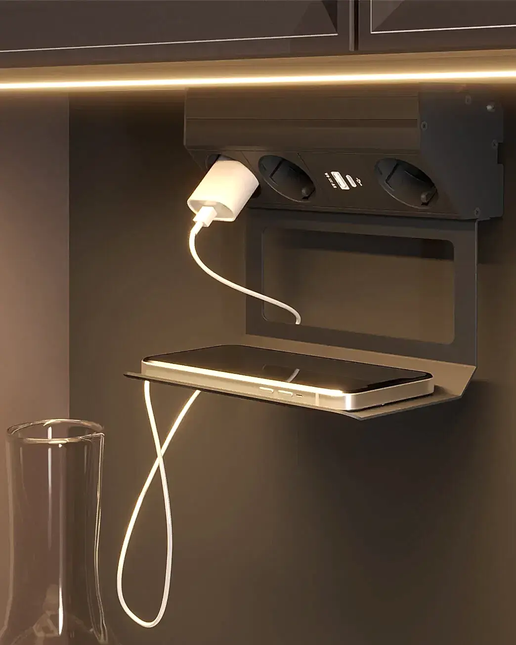 Siyah Raflı Güç Ünitesi