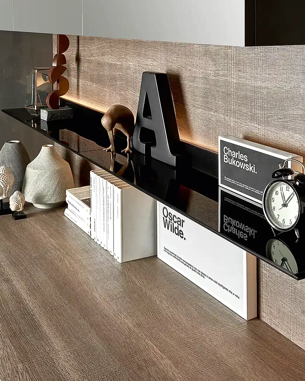 LED Aydınlatmalı Siyah Metal Raf