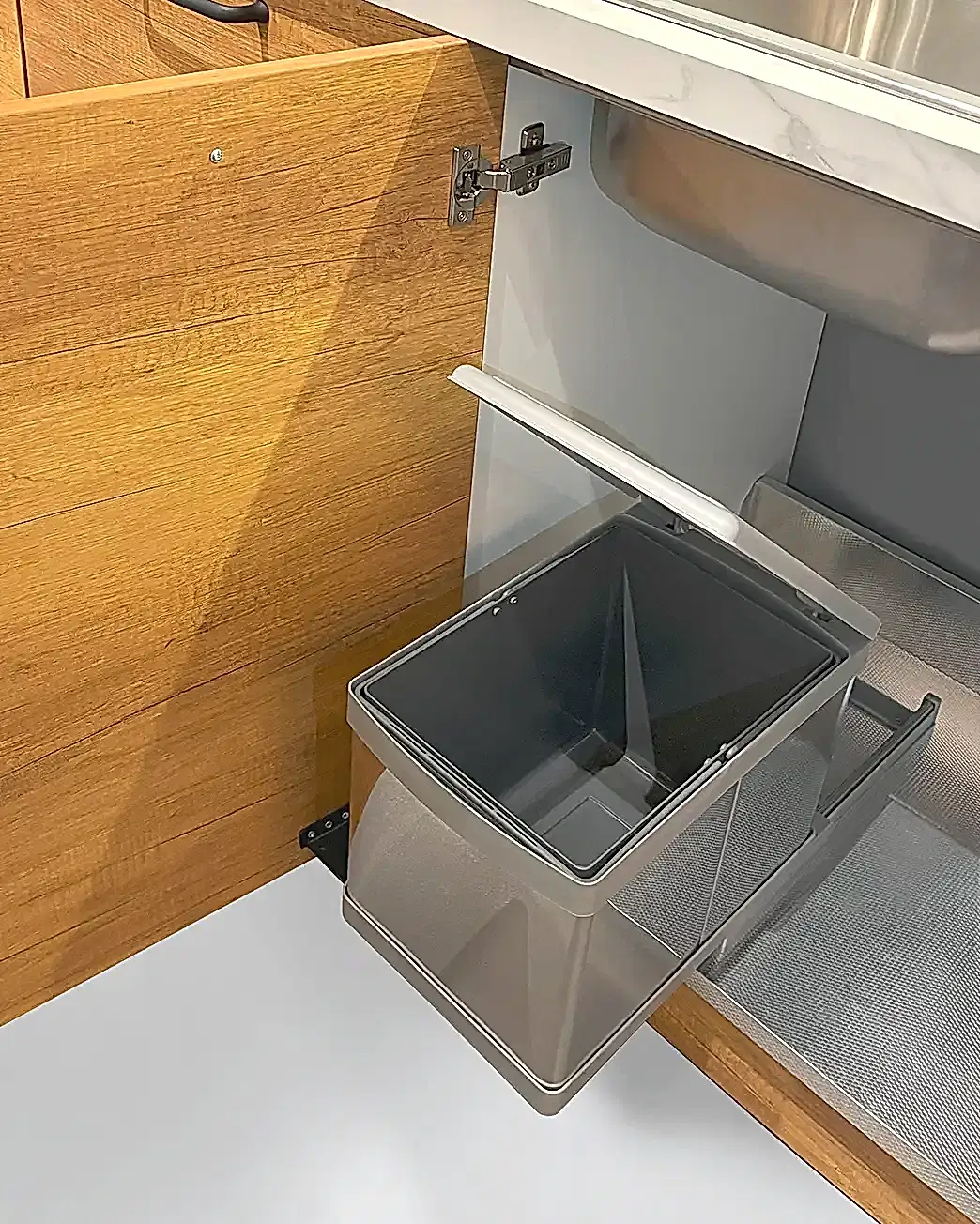 Manuel Açılımlı Sürgülü Çöp Kovası